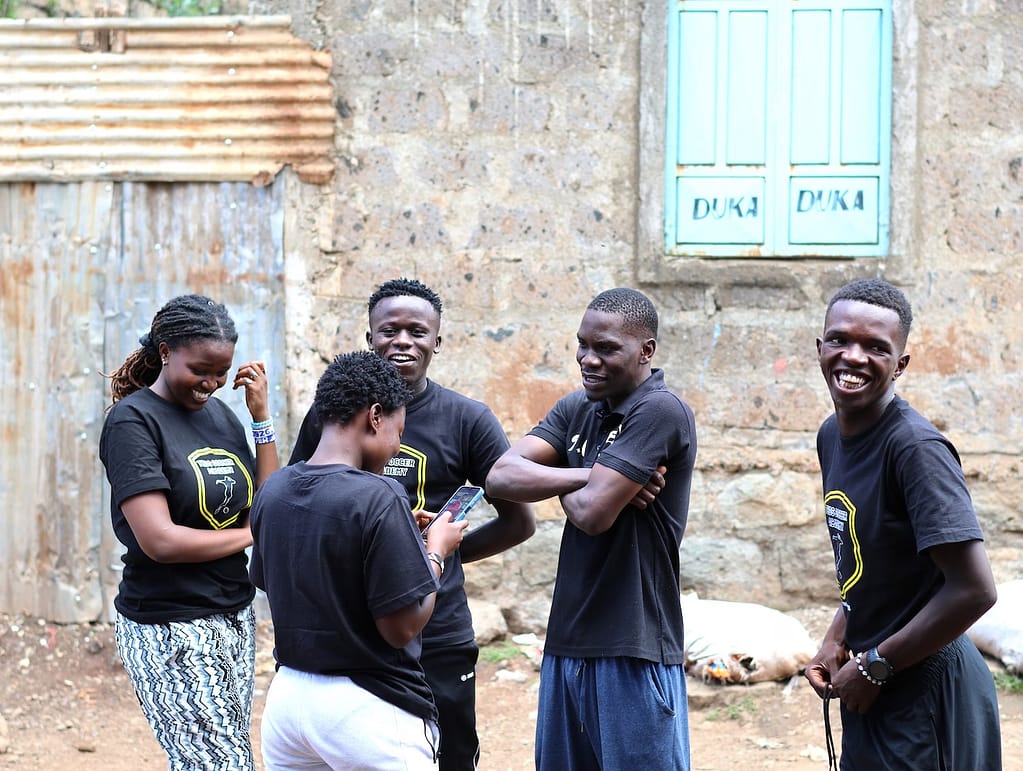 Nicht nur am International Girls Day: Teammitglieder von TEDS COMMUNITY HUB in Korogocho.