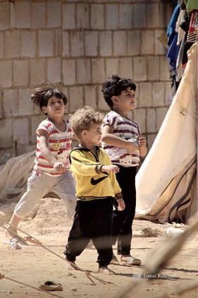Syrian children in Jordan © Tom Rübenach
