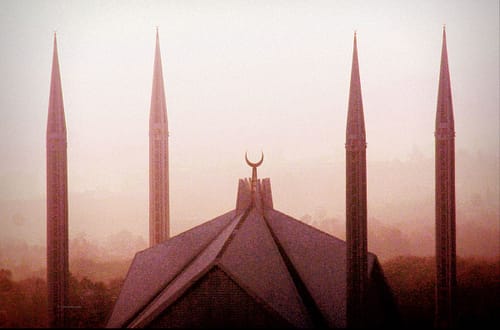 König Faisal Moschee in Islamabad, Pakistan © Tom Rübenach