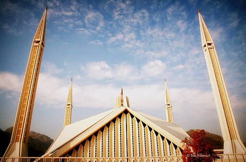 King Faisal Mosque Islamabad, Pakistan © Tom Rübenach