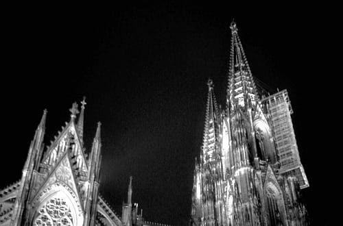 Papst Franziskus: Brückenbauer @ Tom Rübenach